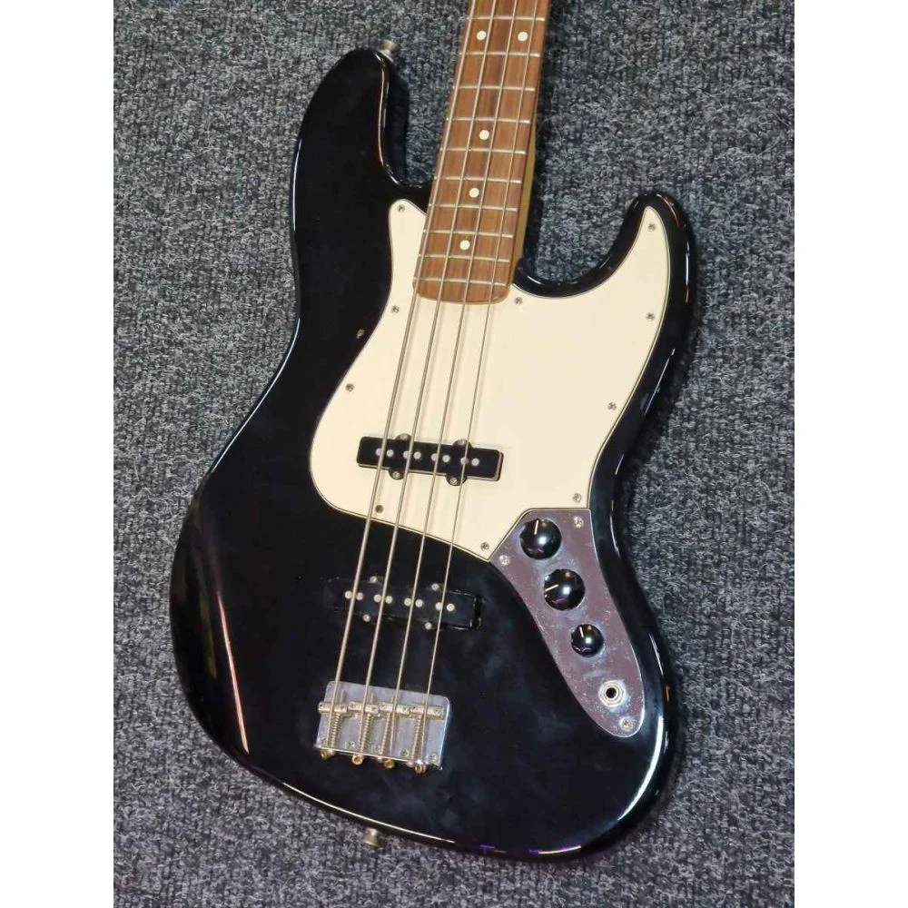 Pre-Owned Fender 2004 Mexican Standard Jazz Bass RW, Black - Image 2